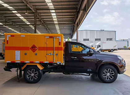 柳河爆破器材运输车